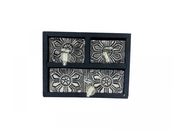 Schränkchen verziert